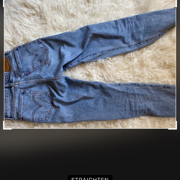 Levi’s Wedgie fit ankle jeans! - Picture 4 of 8